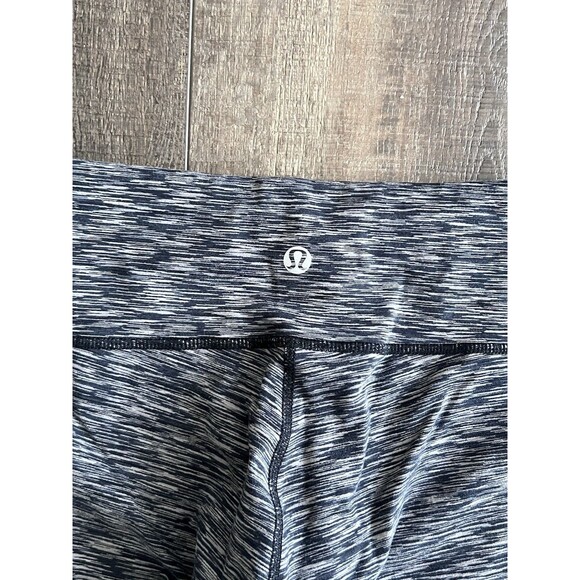 Lululemon Crop Blue And Gray Striped Leggings Size 6 - Picture 2 of 7